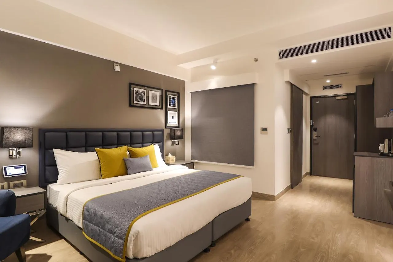 **** Hotel Air By Ahuja Residences Gurgaon Indien
