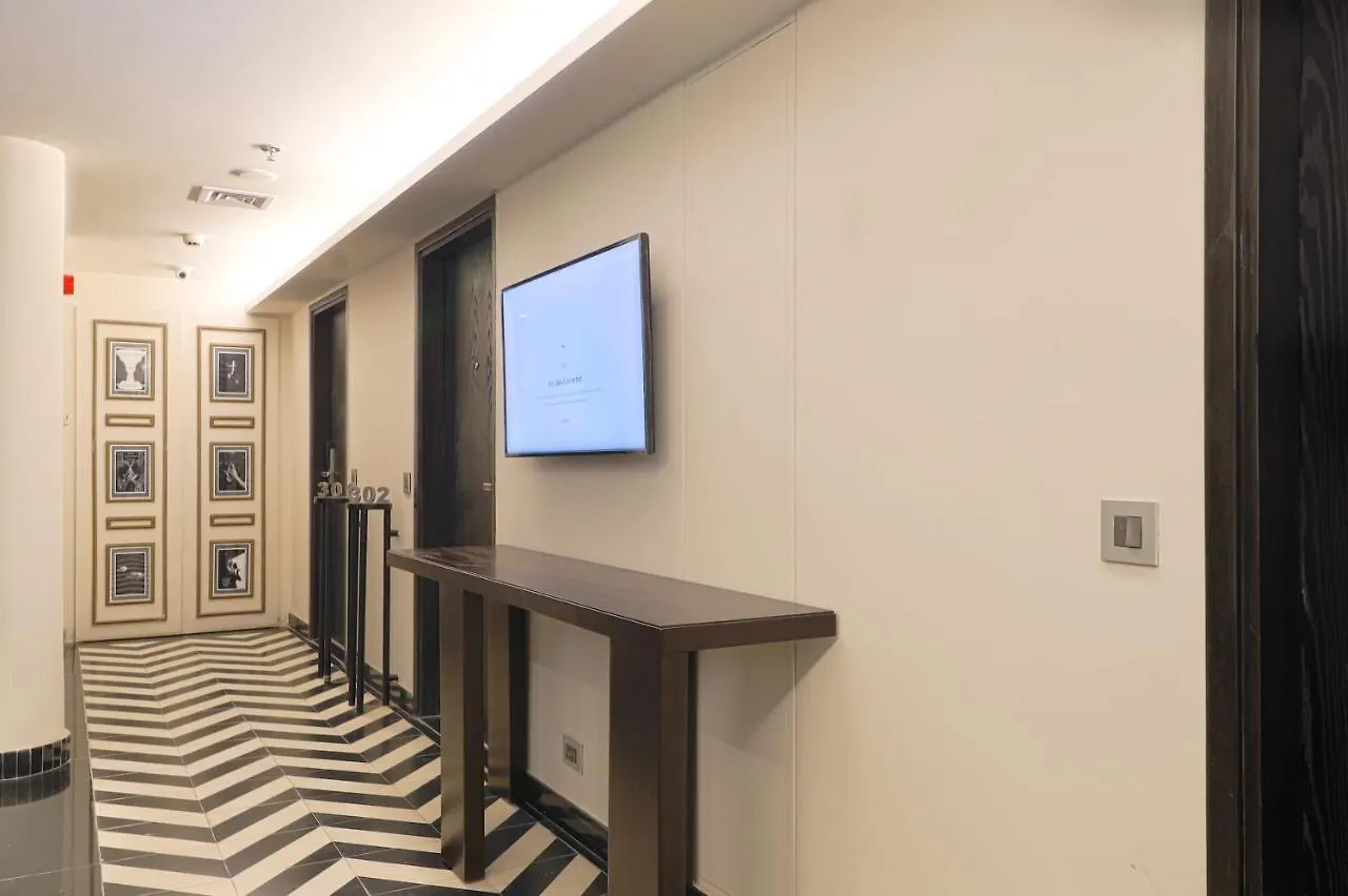 **** Hotel Air By Ahuja Residences Gurgaon Indien
